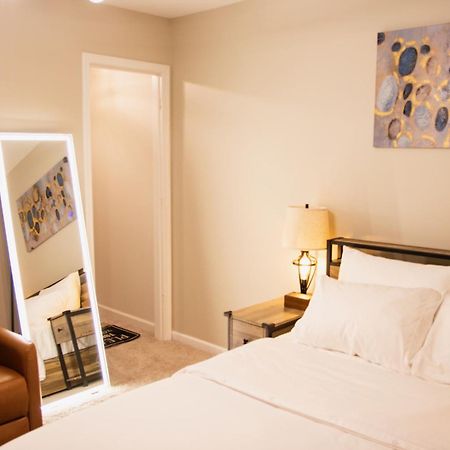 Hometel Premium Guest Suite W/ Private Entrance Ypsilanti Exterior photo