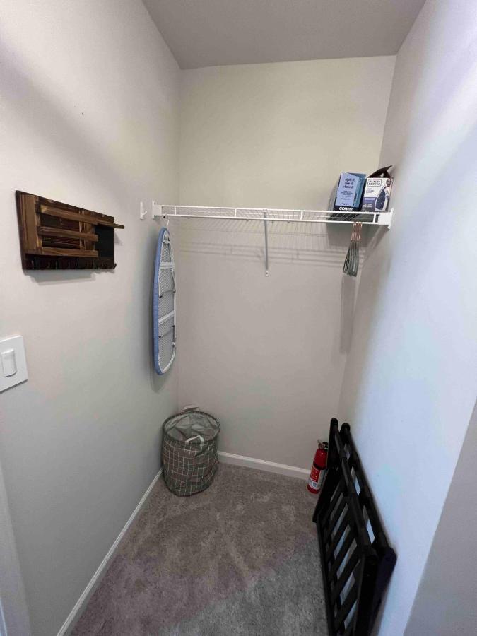 Hometel Premium Guest Suite W/ Private Entrance Ypsilanti Exterior photo