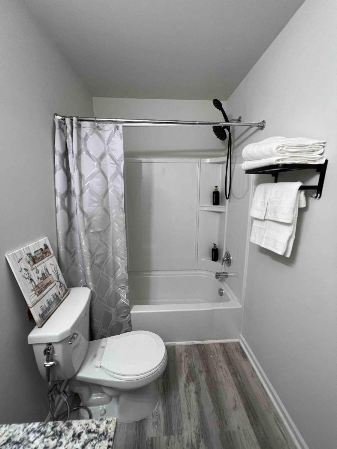 Hometel Premium Guest Suite W/ Private Entrance Ypsilanti Exterior photo