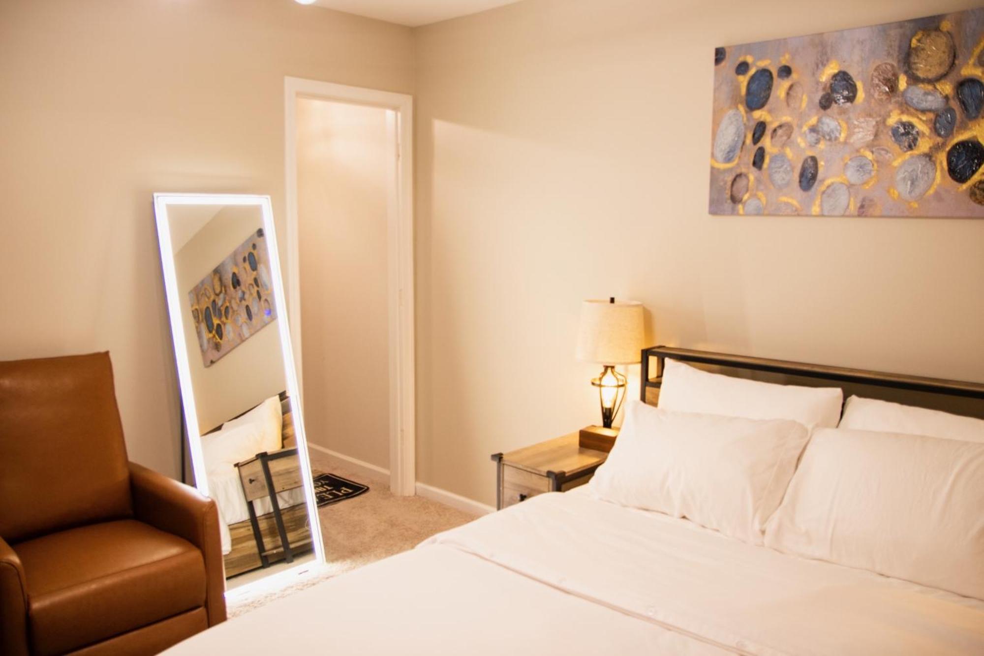 Hometel Premium Guest Suite W/ Private Entrance Ypsilanti Exterior photo